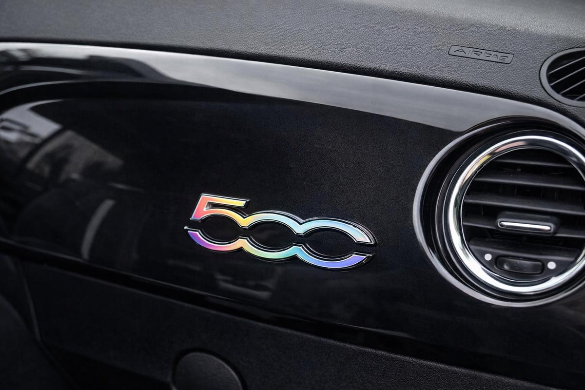 Fiat 500 Abarth Emblem Overlay / Vinyl Aufkleber für Original Emblem / Custom Look passgenau für Armaturenbrett 500