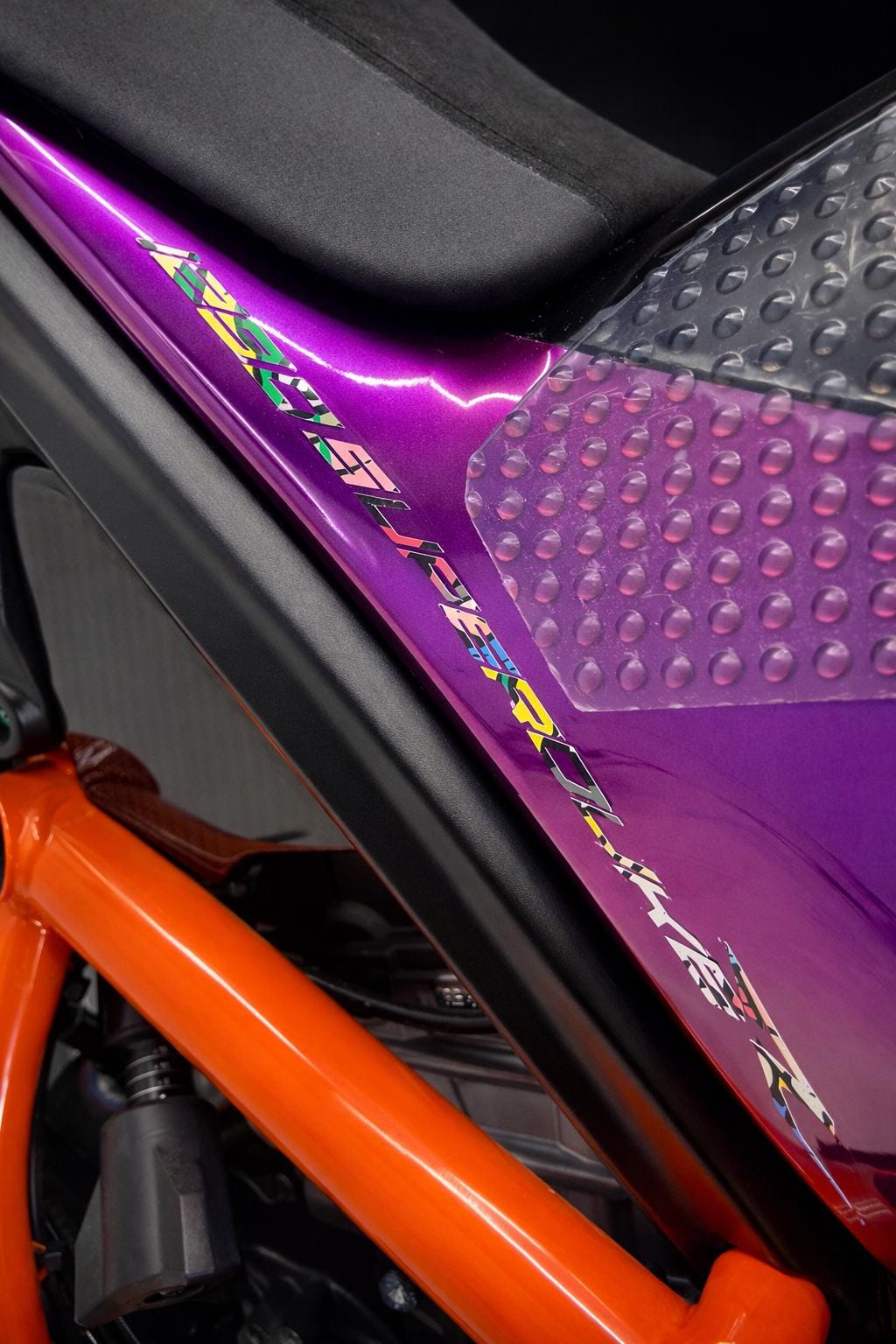 KTM Custom Sticker 1290 Superduke R 3.0 , Schriftzug-Aufkleber Sitzbank , Decals, passgenau für die (2020-2025)