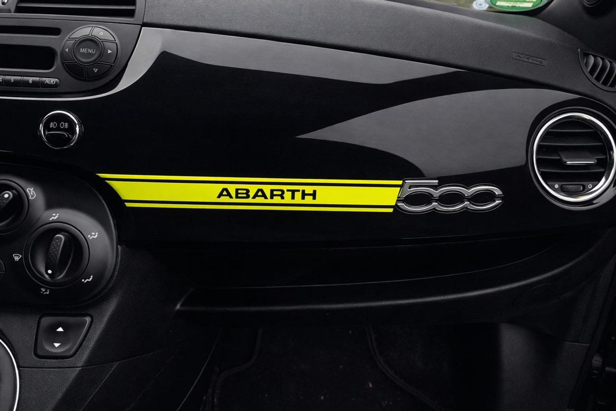 Fiat 500 Abarth Emblem Overlay / Vinyl Aufkleber für Original Emblem / Custom Look passgenau für Armaturenbrett Schriftzug