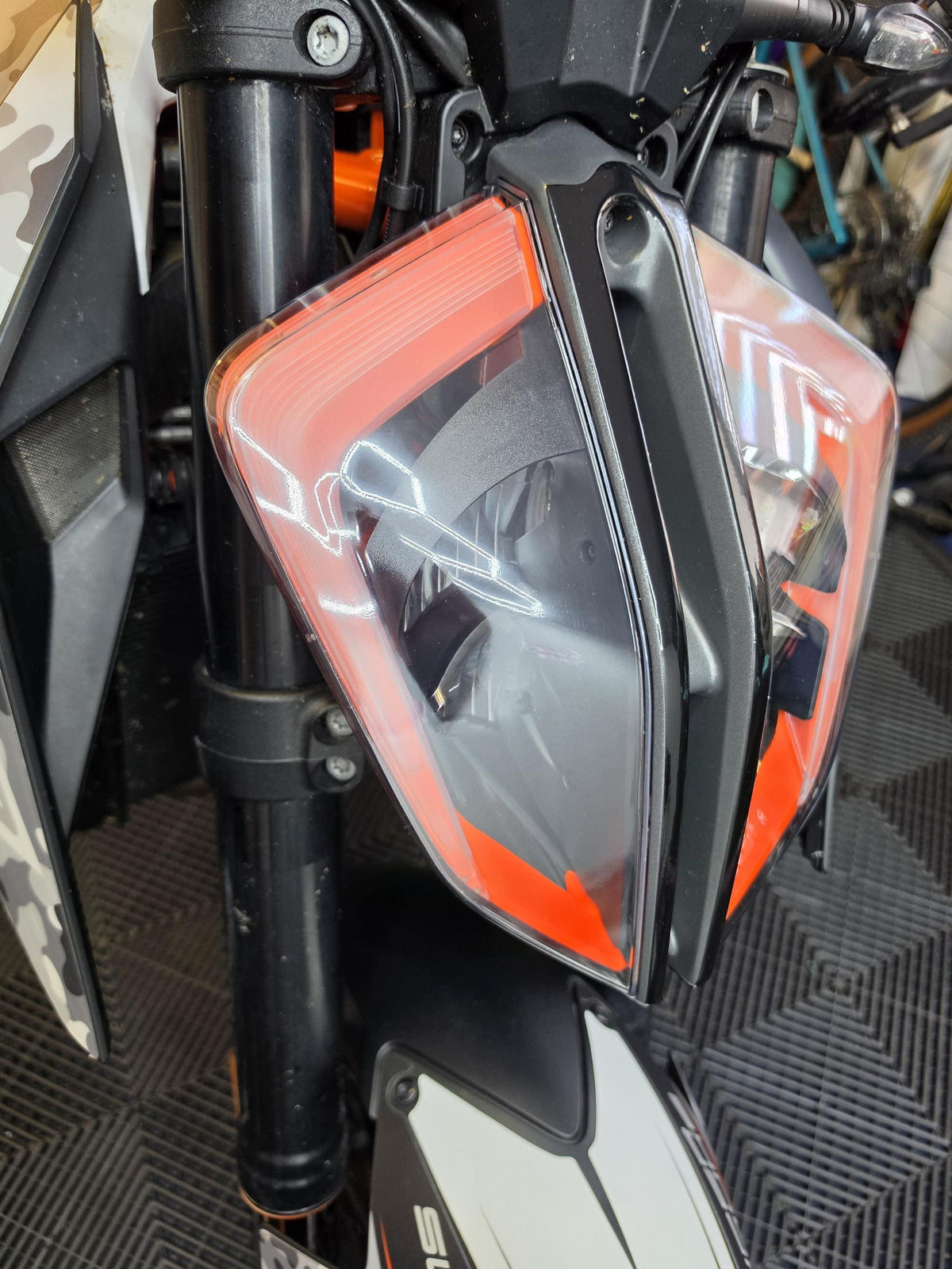 KTM 1290 Superduke R 2.0 Scheinwerfer PPF | Passgenaue Lackschutzfolie | Steinschlagschutz | Transparent | Headlight Protection Film